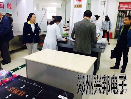 四川省人民醫(yī)院：職工食堂智慧餐臺(tái)來(lái)了